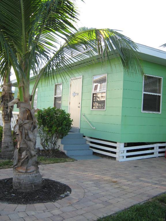 The Holiday Court Villas And Suites Fort Myers Beach Zimmer foto