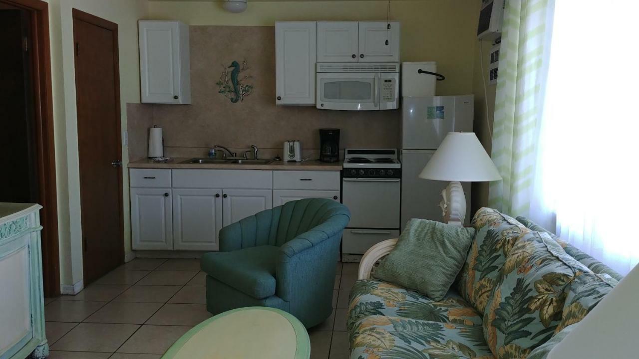 The Holiday Court Villas And Suites Fort Myers Beach Exterior foto